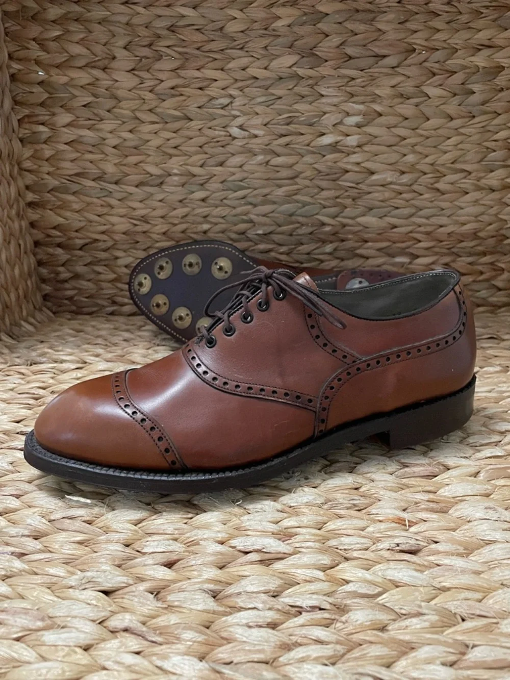 FootJoy‎ Oxford Captoe Cognac Brown Leather Made USA with Metal Spikes Mens 8.5E